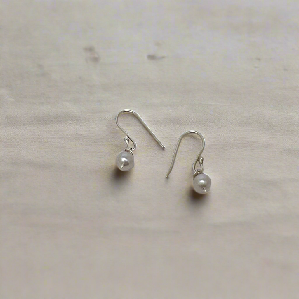Freshwater Pearl Simple Dangle Earrings
